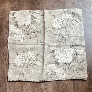 Pottery Barn Grey/white and Floral 22x22 Throw Pillow Case